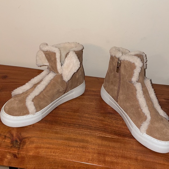 DKNY suede faux Sherpa sneaker booties - Picture 8 of 9